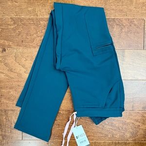 Women’s FIGS XXS YOLA SKINNY PANTS - Regular length, Caribbean blue. SOLD OUT!